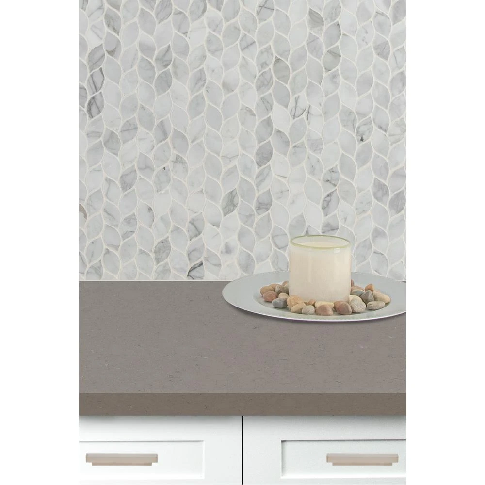 MSI Calacatta Blanco 12 In. X 13 In. X 10mm Polished Marble Mesh-Mounted Mosaic Tile (10.80 Sq. Ft./case) 3 MSI Calacatta Blanco 12 In. X 13 In. X 10mm Polished Marble Mesh-Mounted Mosaic Tile (10.80 Sq. Ft./case) - Image 3